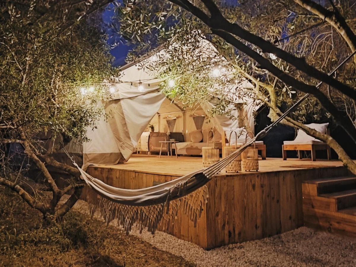 Отель Tranquilo Glamping Осанехос Экстерьер фото